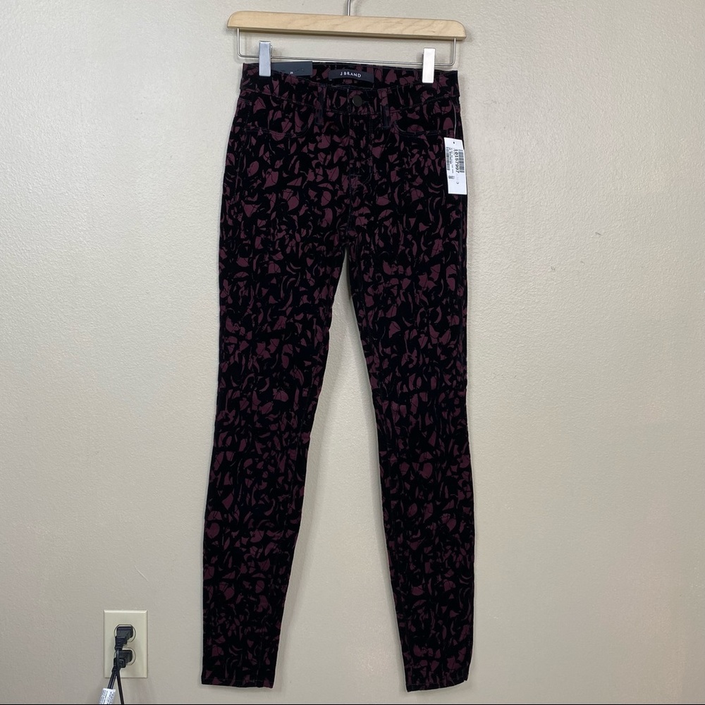 NWT J Brand super skinny mid rise Velvet Mulberry Brocade jeans